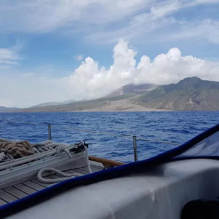On A Beautiful Ocean Going Classic Schooner! * Barcelone